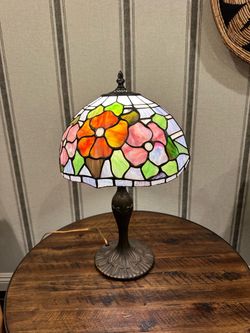Vintage 1970’s Tiffany Style Lamp
