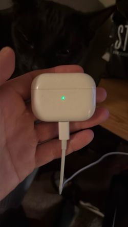 AirPods Pro 2nd Gen CASE ONLY
