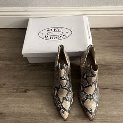 Steve Madden Boots Wore Once Sz 9W (UTC Area)