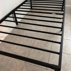 14 Inch Twin Bed Frame , Metal Platform Twin Size Bed Frame,