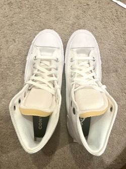 Size 7 Never Worn White Chucks 