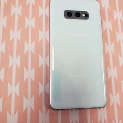 Samsung Galaxy S10e 128 GB Unlocked 