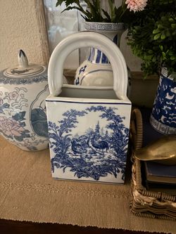 Formalities Baum Bros Vase Basket Rooster Blue & White Ceramic 10" x 5" Purse