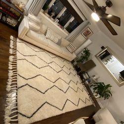 100% WOOL RUG *WEST ELM* *MINT* 8’x10’