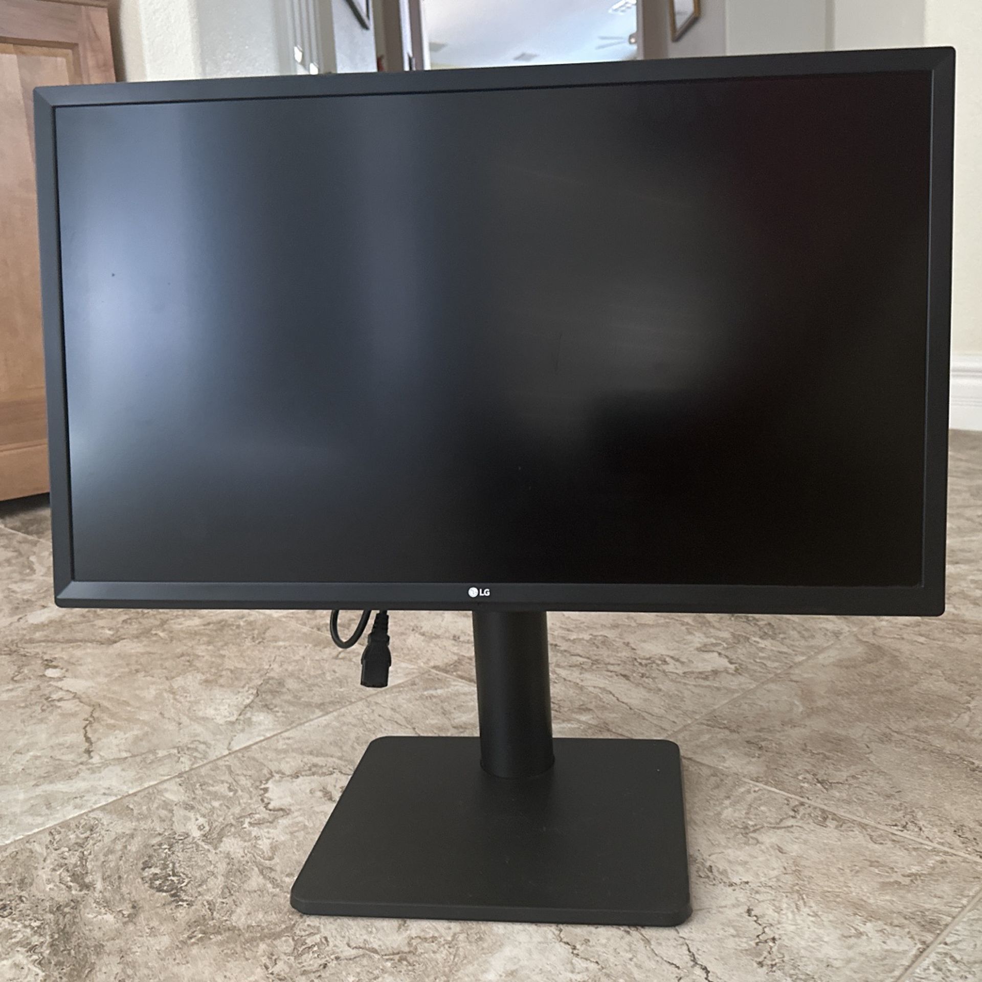 LG 27” Computer Monitor 