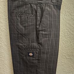 Dickies Plaid Shorts Size 34