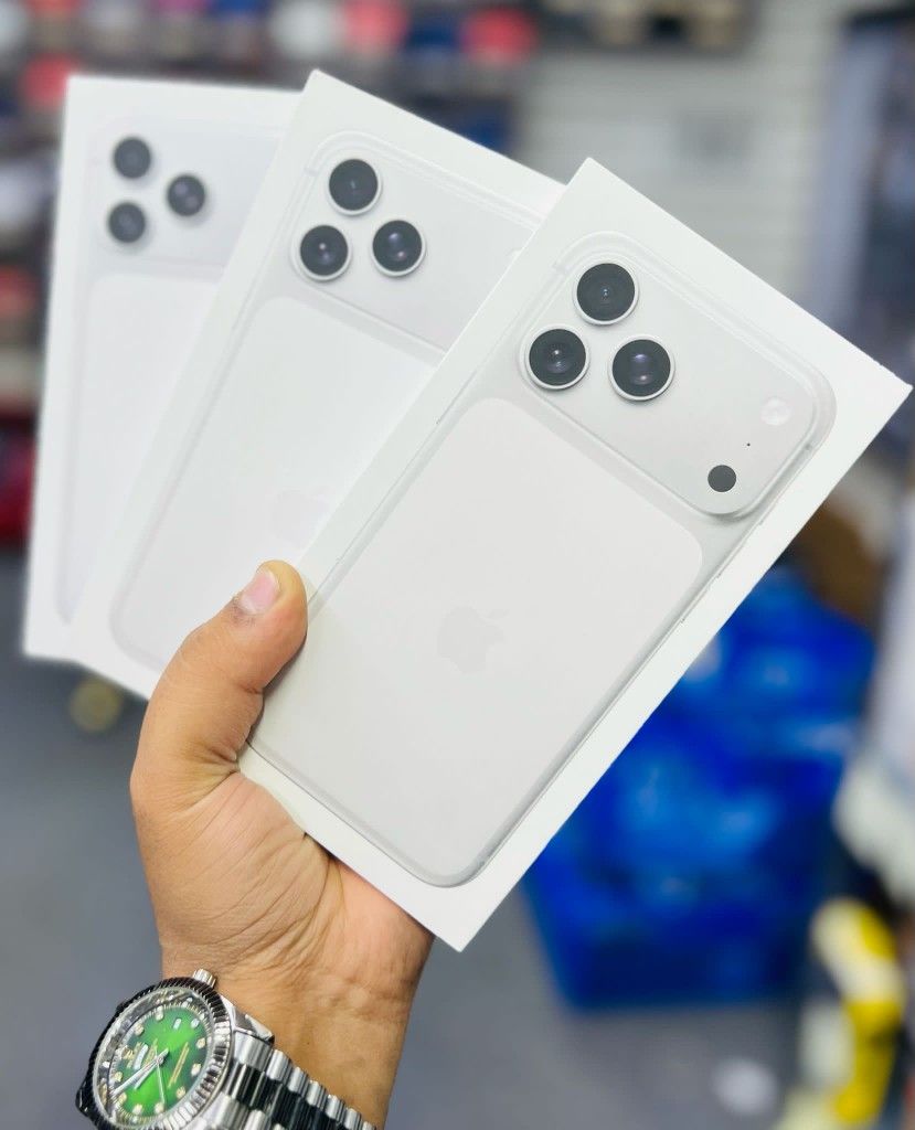 iPhone 17 Pro Max 256gb Unlocked Brand New White Colors