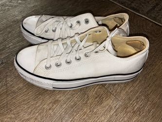 Converses.