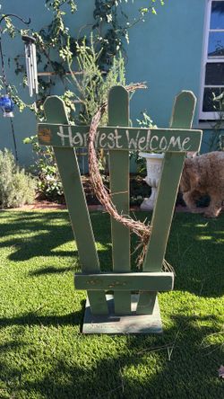 Welcome Harvest Yard sign