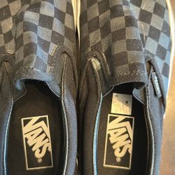 Women’s Size 7 Vans 