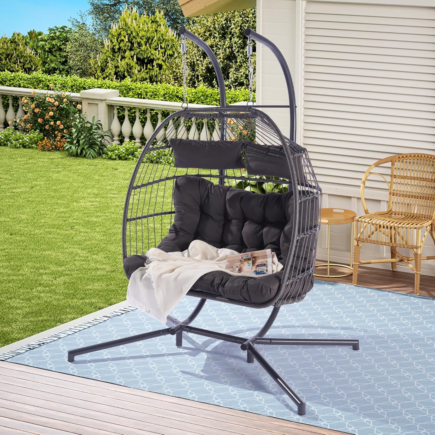 Gray 2-Person Outdoor Wicker Basket Rattan Patio Swing / Hanging Egg Chair [OPEN BOX / NEVER USED] **Retails for $640