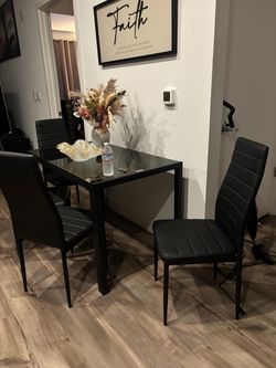 Black Table With Chairs New