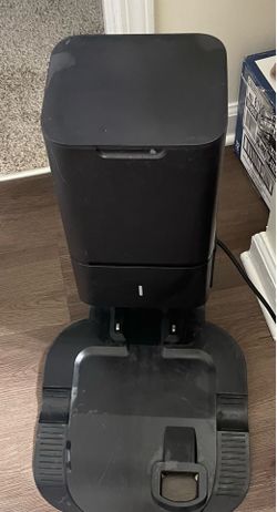 Self cleaning Romba robot vacuum. Mooresville 28117