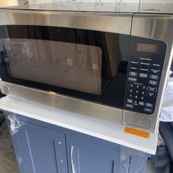 GE 2.0 cu. ft. 1200-Watt Countertop Microwave in Black Stainless Steel