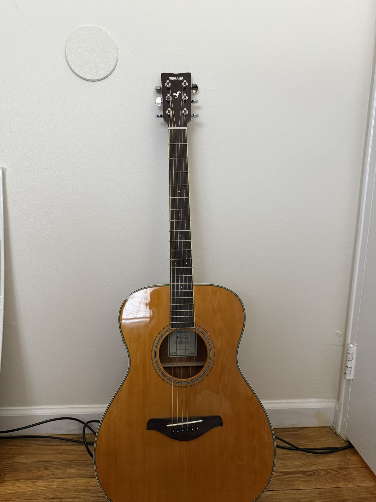 Yamaha FSTA TransAcoustic Acoustic-Electric guitar
