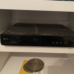 LG Blu-Ray DVD player 