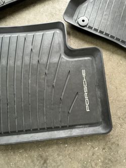 2016 Porsche Macan all Weather Mats $40