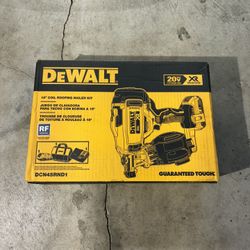DEWALT 20V MAX Lithium-Ion 15-Degree Electric Cordless Roofing Nailer  