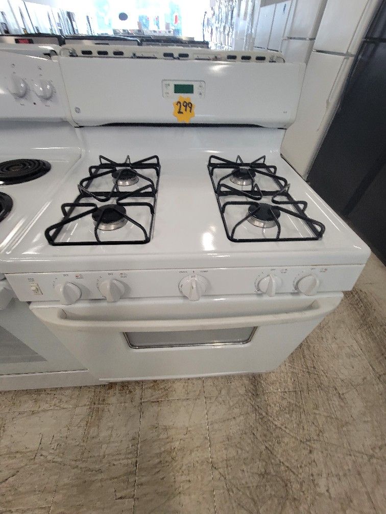 Ge Gas Stove Used Good Condition With 90day's Warranty. for Sale in