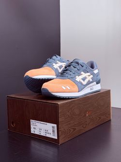 ASICS x RONNIE FIEG GEL- LYTE III REMASTERED SALMON TOE SIZE 10.5 MENS