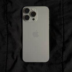 6.7” Natural Titanium Apple iPhone 15 Pro Max