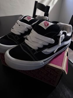 Knu skool vans Size 5 $30