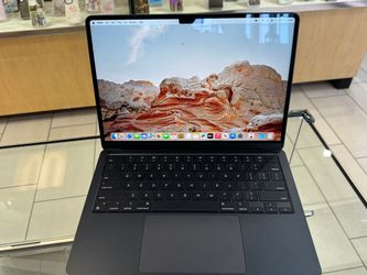 MacBook Air 13 2022 M2 8GB 256GB Pre-owned