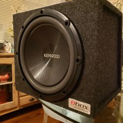 12” kenwood subwoofer With Sealed Enclosure