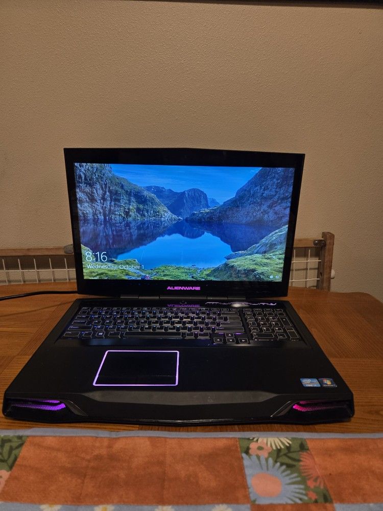 Alienware Laptop M17XR3 i7-3740QM @ 2.70GHz 16GB Ram