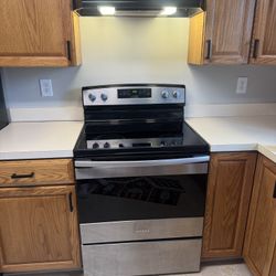 Amana 4.8 cu. ft. 4 Burner Electric Range In Stainless Steel