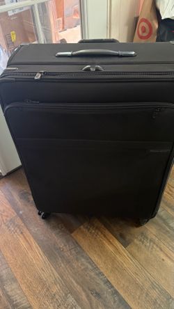 Briggs & Riley Black Spinner Luggage Suitcase