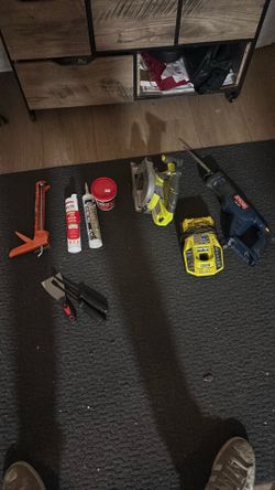 MIX TOOLS RYOBL CHARGER SAW