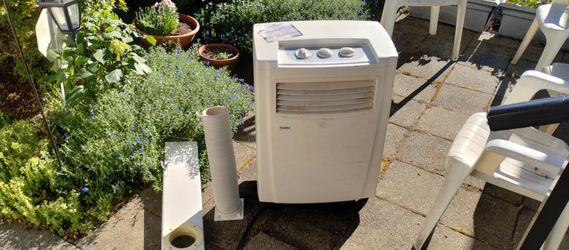 H A I E R Air Conditioner 8000 BTU