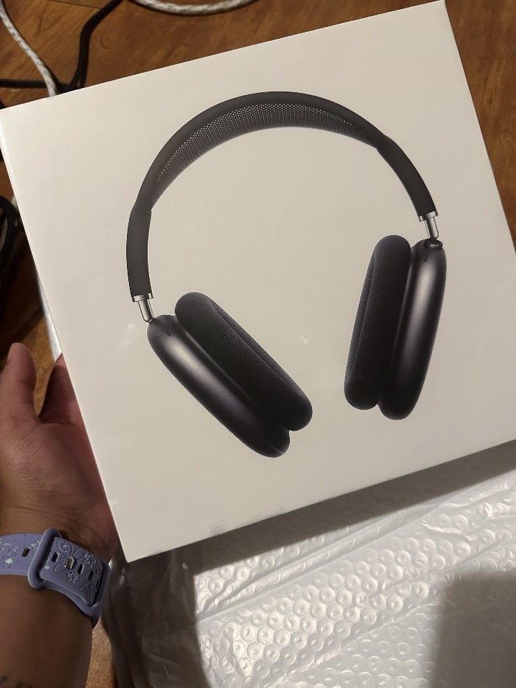 Excellent Sounding MAX Headphones