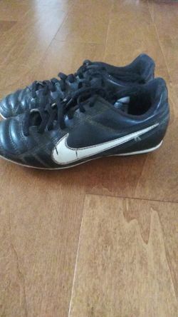 Kids Nike cleats size 13c (still for sale)
