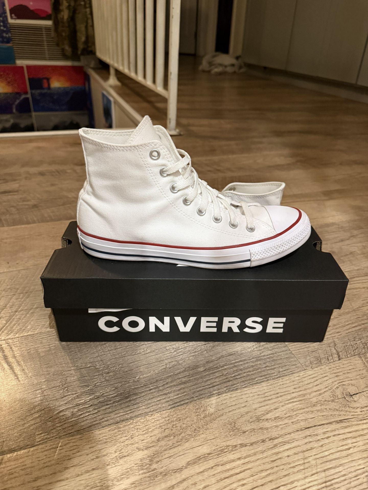 White High Top Converse Men’s Size 8
