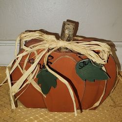 Wooden Pumpkin Fall Decoration with Straw Bow