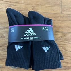NWT Adidas women cushioned crew socks 6 pairs
