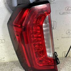 2021-2023 GMC YUKON TAIL LIGHT Lamp LEFT DRIVER SIDE OEM LED