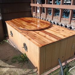 Hot tub (propane powered)