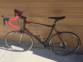 Giant defy road bike