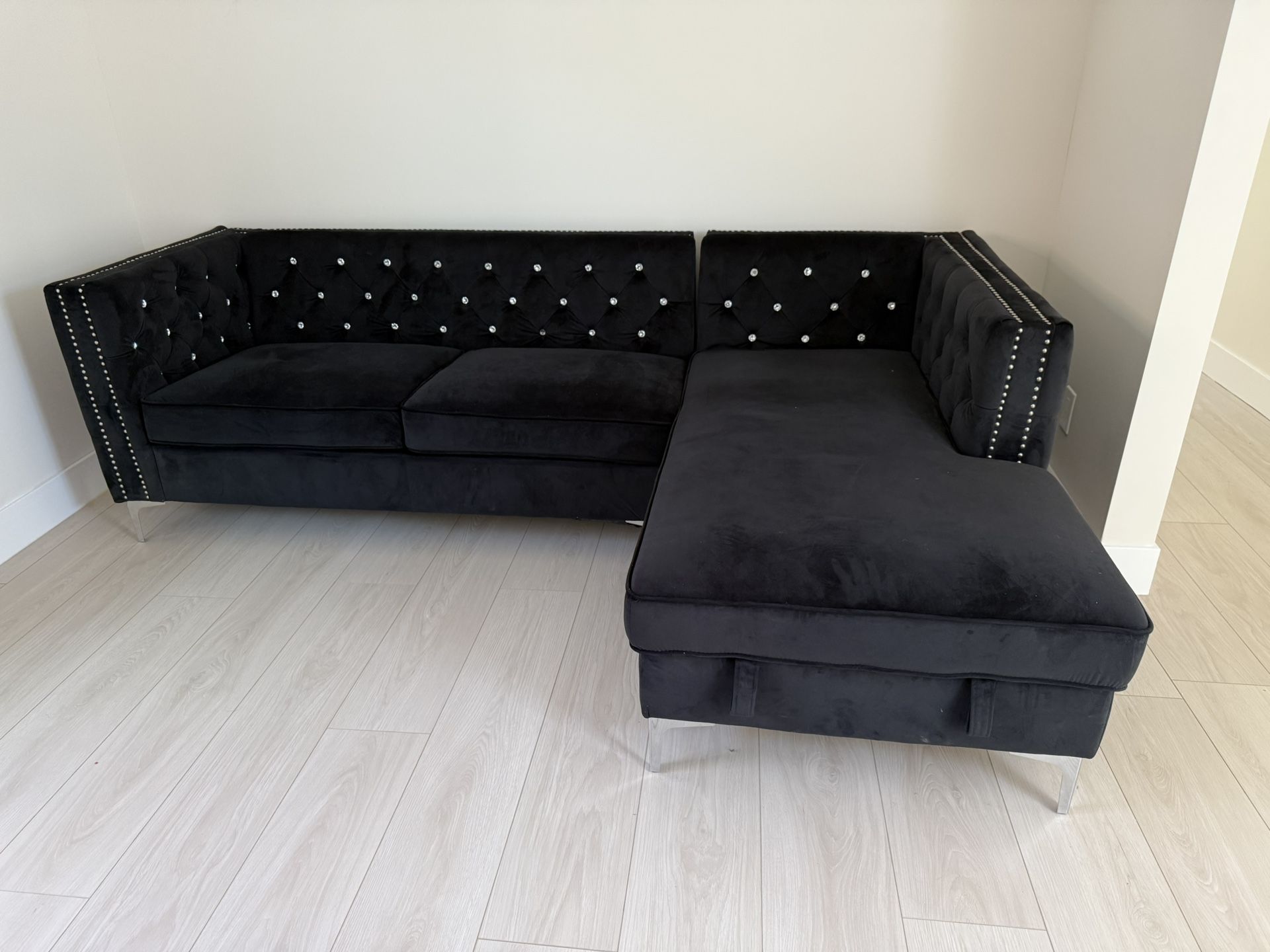 Black Sofa With Chase