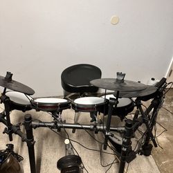 Alesis Drum Set 
