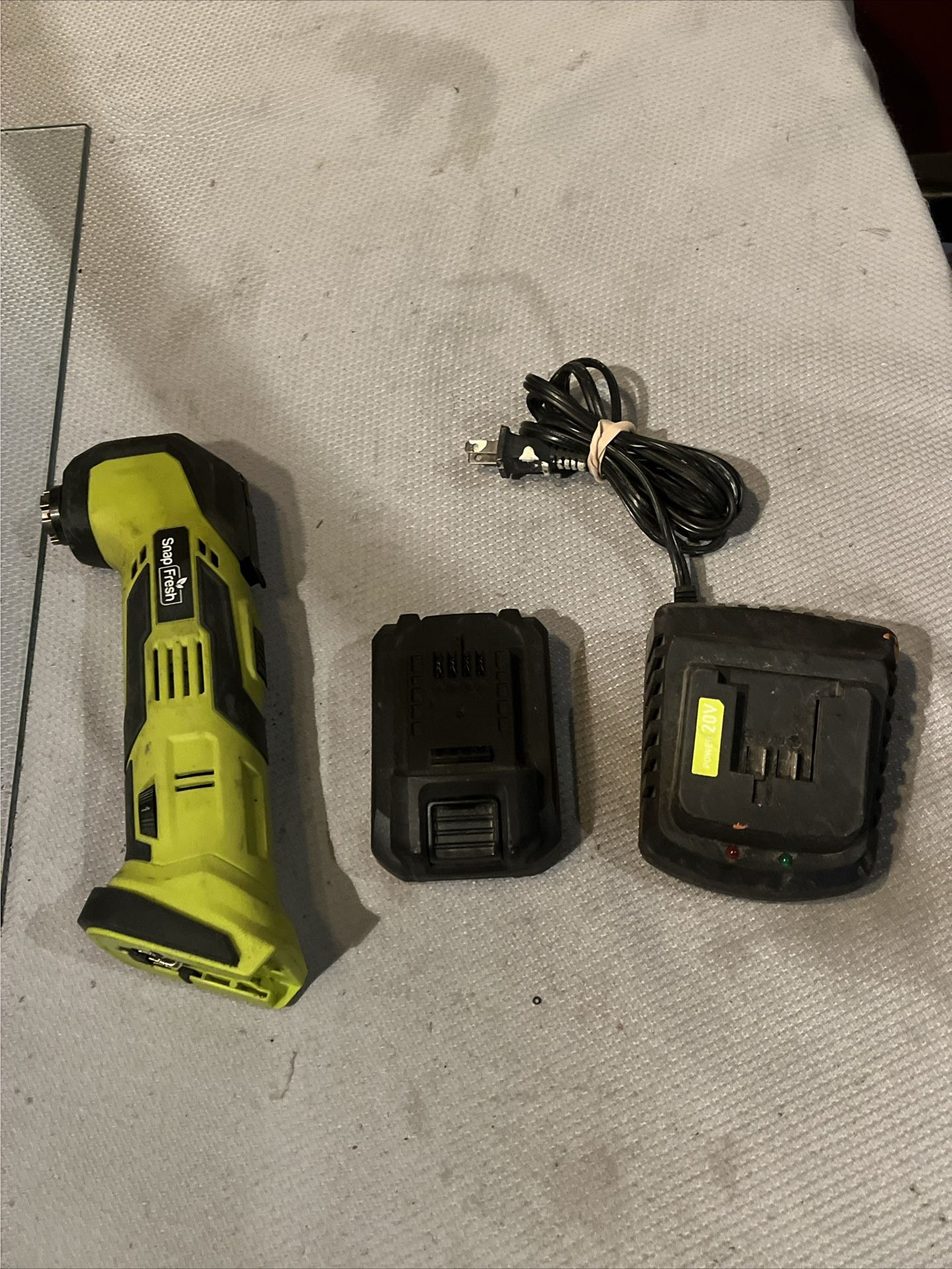 Snap Fresh BBT-ZOY01 Cordless Multi-Tool 20v w/ Battery & Charger Tested