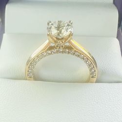 Diamond wedding engagement ring