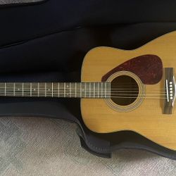 Yamaha Acoustic Guitar