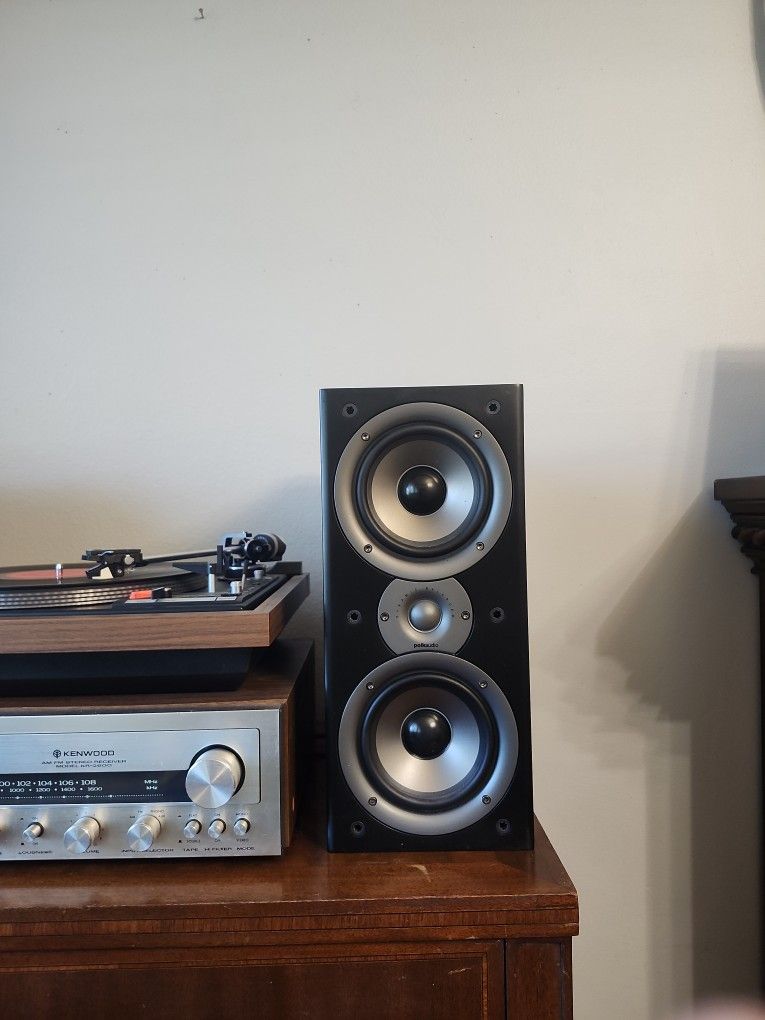 Polk Audio Monitor 40