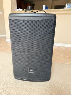JBL EON700 15” Powered PA Speaker with Bluetooth