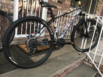 Cannondale mountain bike