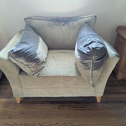 Overstuffed Armchair - Great Reupholstery Project! - $ 10